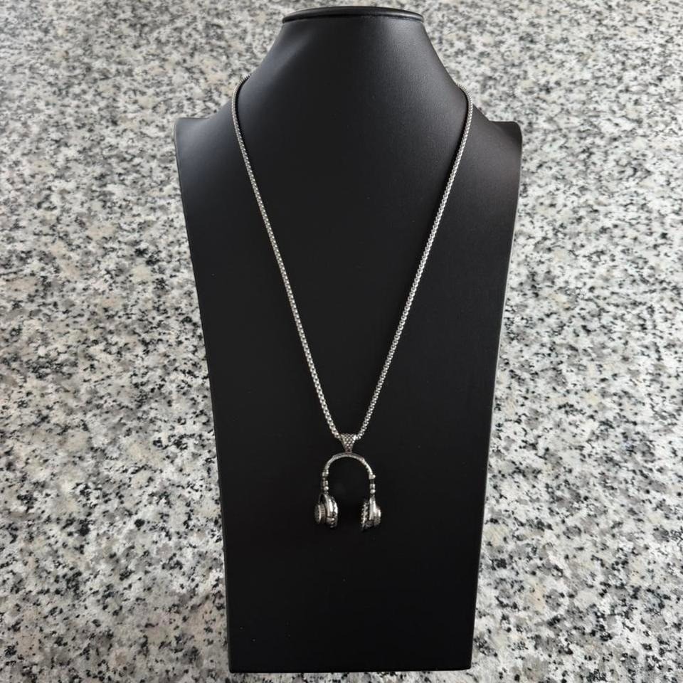Silver Chrome Steel Y2k Headphones Music Pendant Necklace Brand New